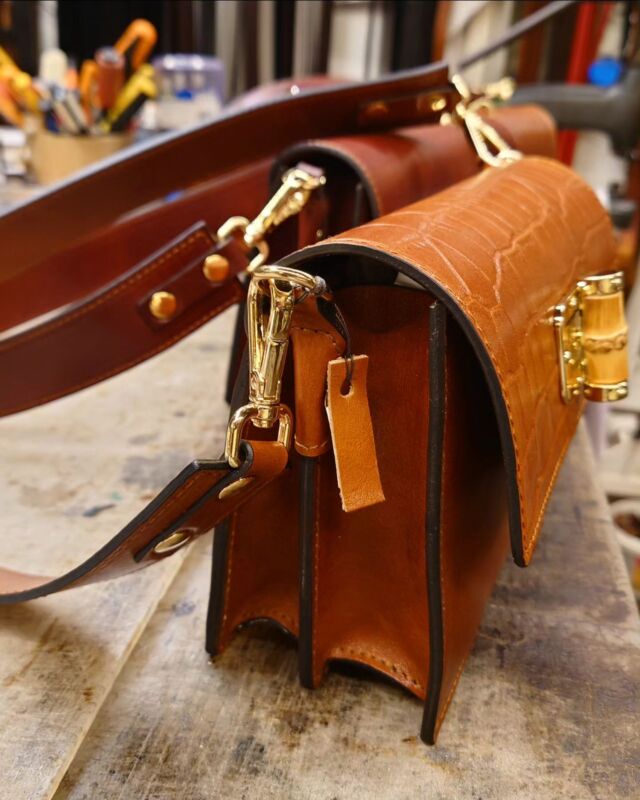 Leather Craftsman | イタリア職人製ハンドメイド雑貨